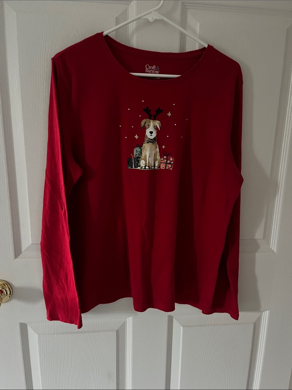 Women’s lg croft & barrow Red Long-Sleeve Top with Festive Dog Graphic